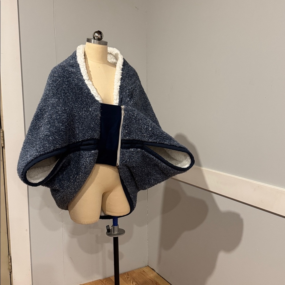 Chic Blue and White Cape